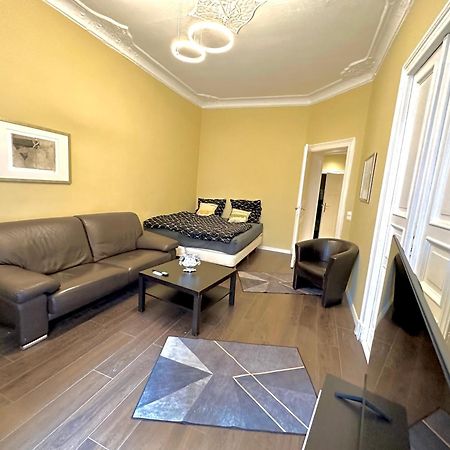 Schoenes Grosses Apartment Im Zentrum Berlins المظهر الخارجي الصورة