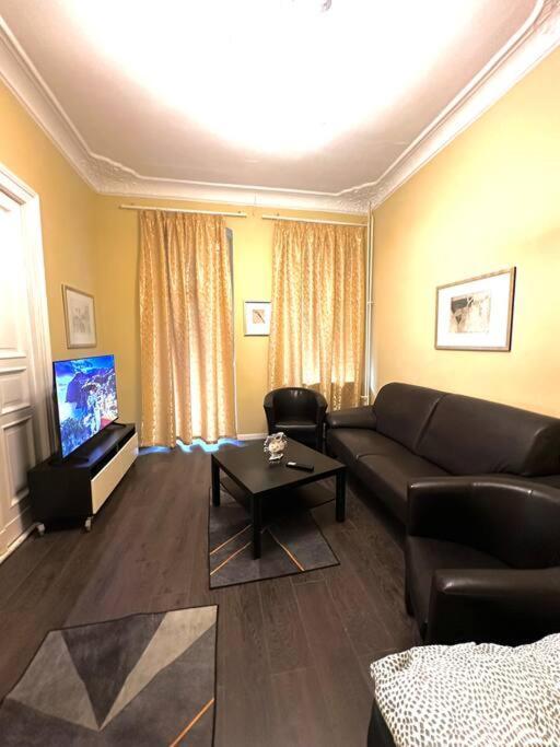 Schoenes Grosses Apartment Im Zentrum Berlins المظهر الخارجي الصورة
